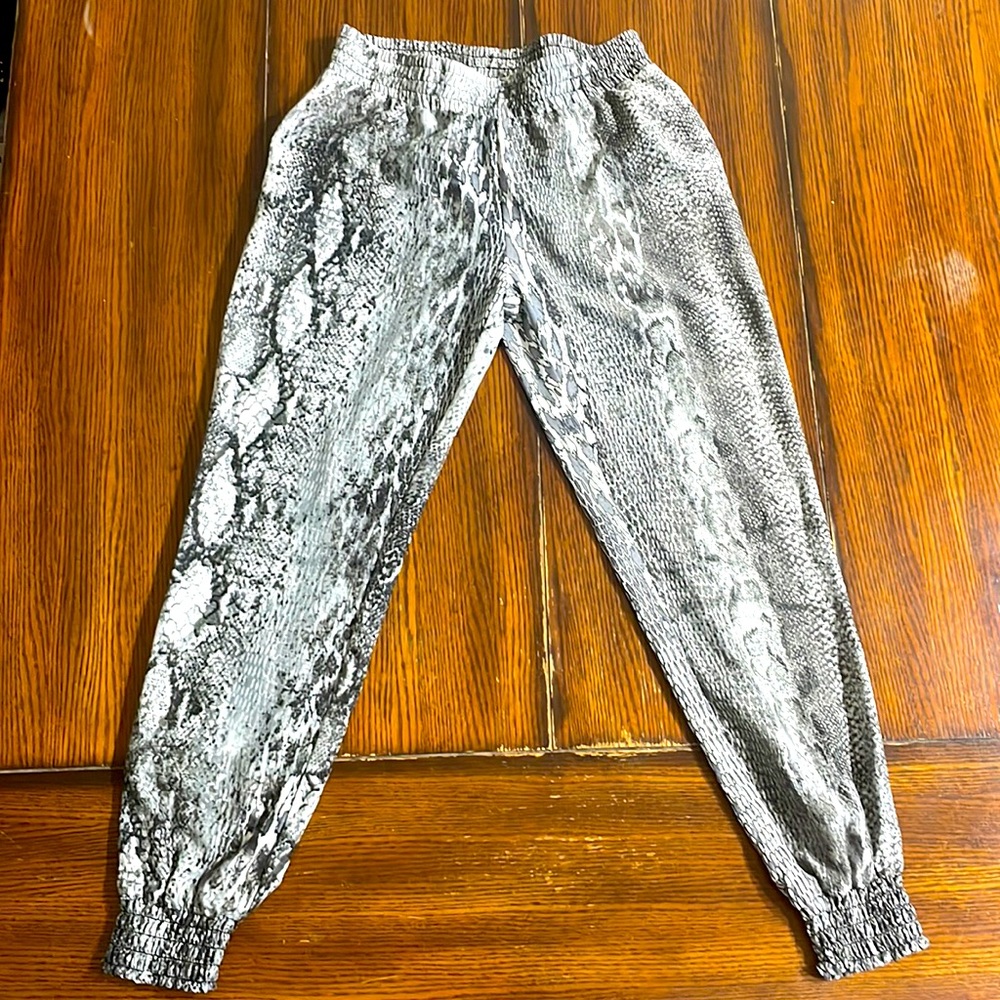 Socialite animal print stretchy polyester pants